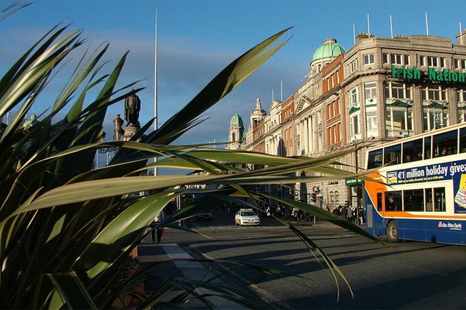 O Connel Street mit Spire of Dublin